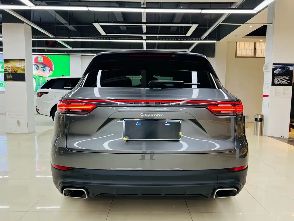 Porsche Cayenne — миниатюра 18