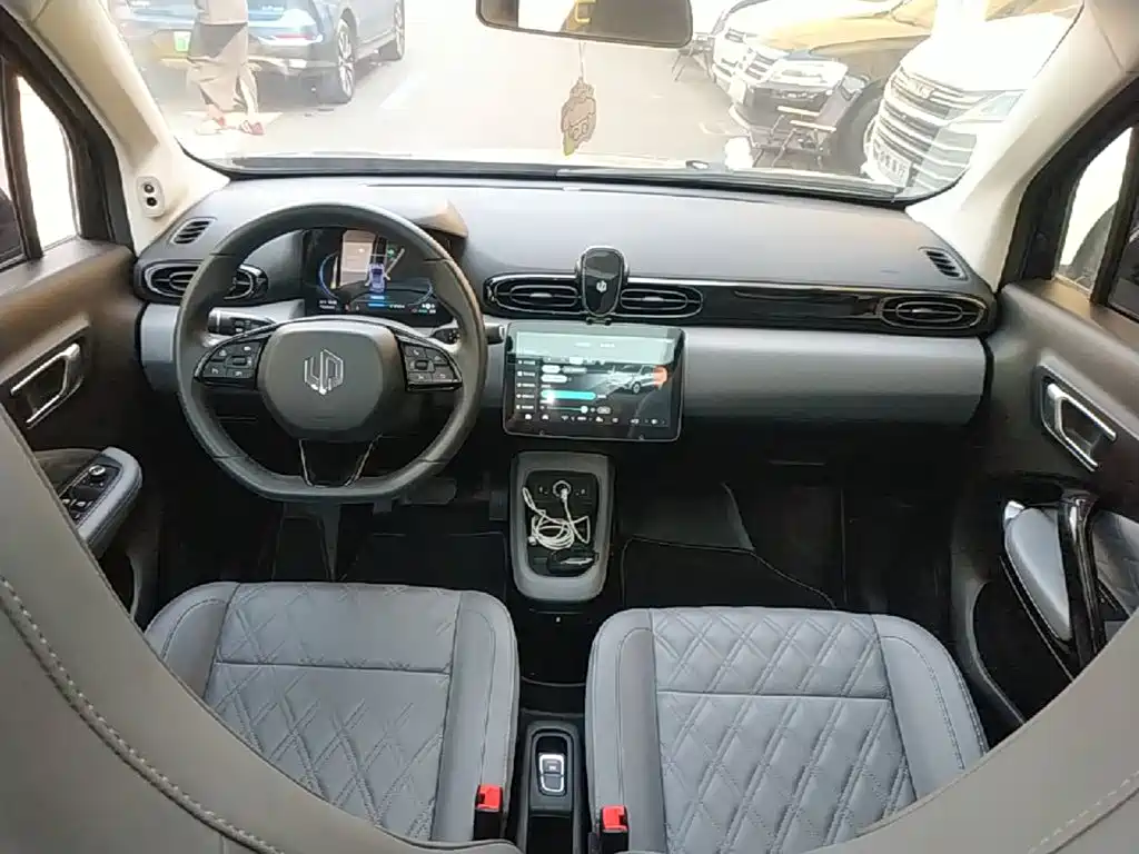 Leapmotor Leapmotor T03 — миниатюра 10