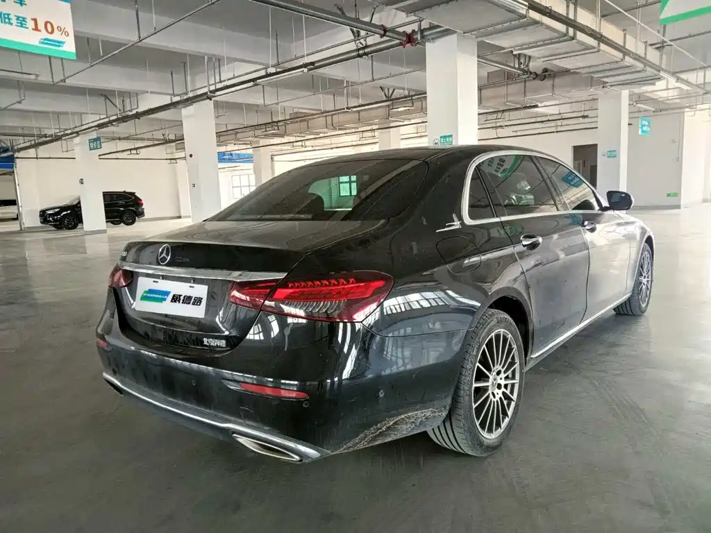 Mercedes-Benz E-Class — миниатюра 3