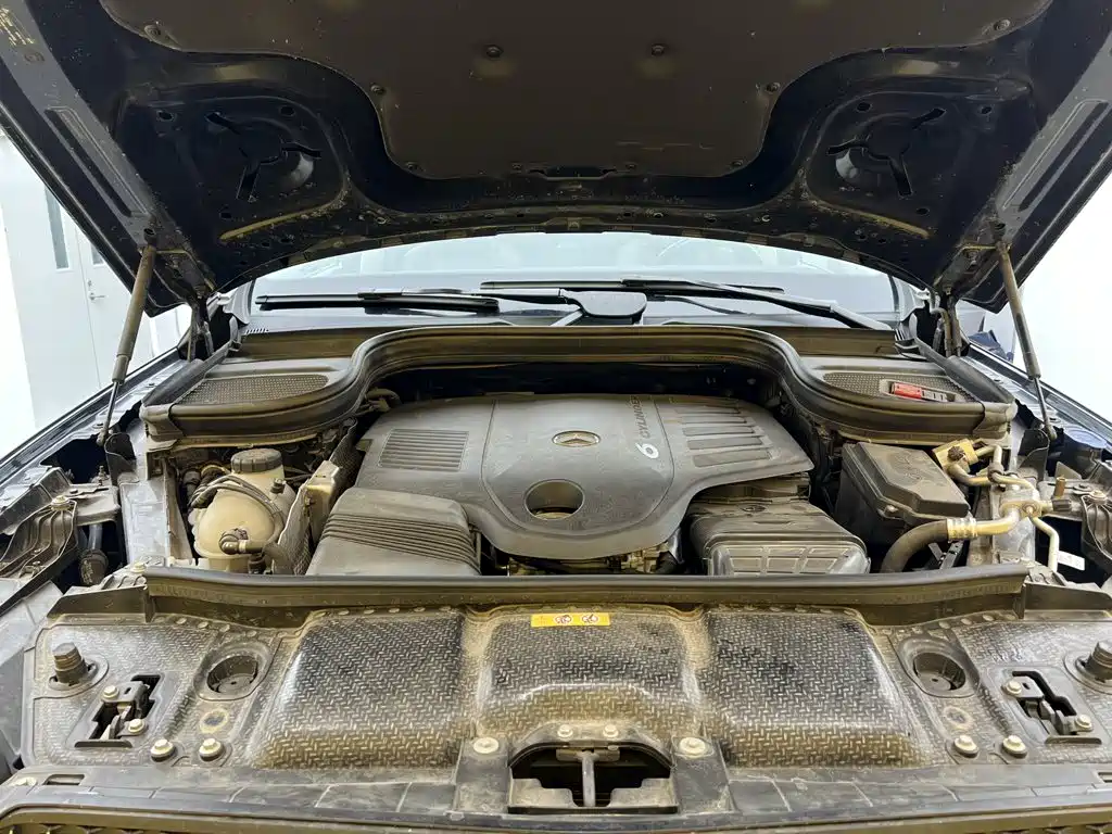 Mercedes-Benz GLE (Import) — миниатюра 10