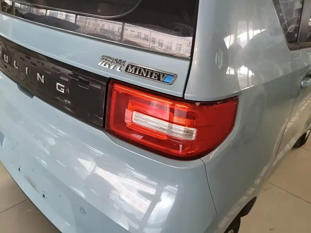 Wuling MINIEV — миниатюра 8