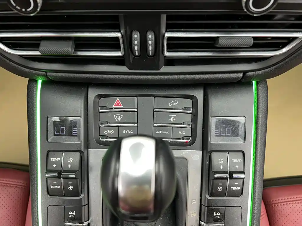 Porsche Macan — миниатюра 27
