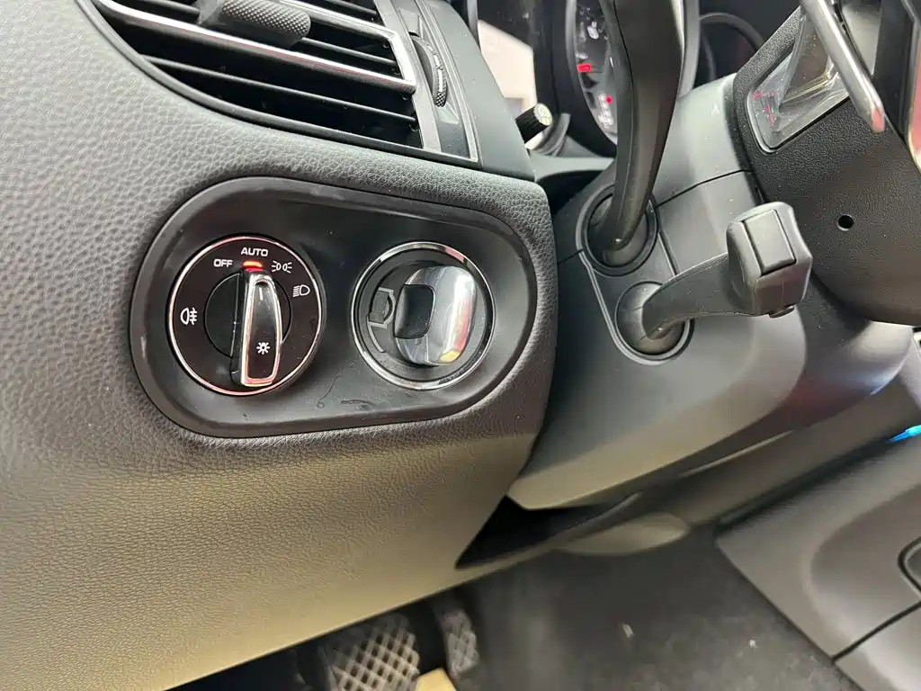 Porsche Macan — миниатюра 30