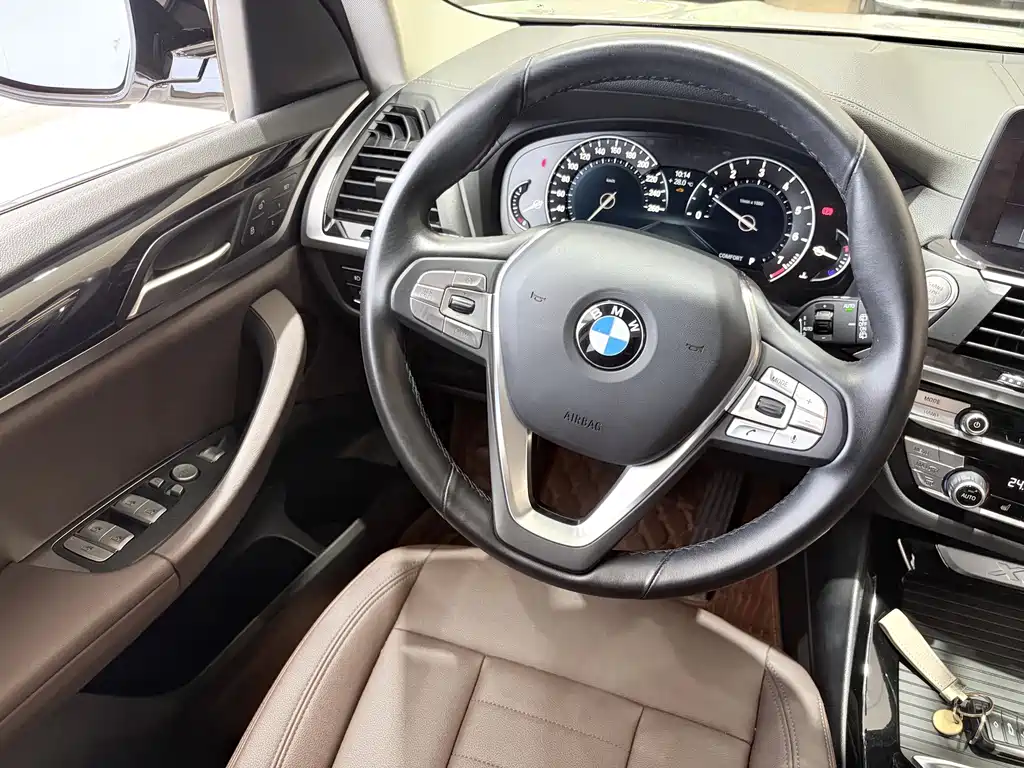 BMW X3 — миниатюра 12