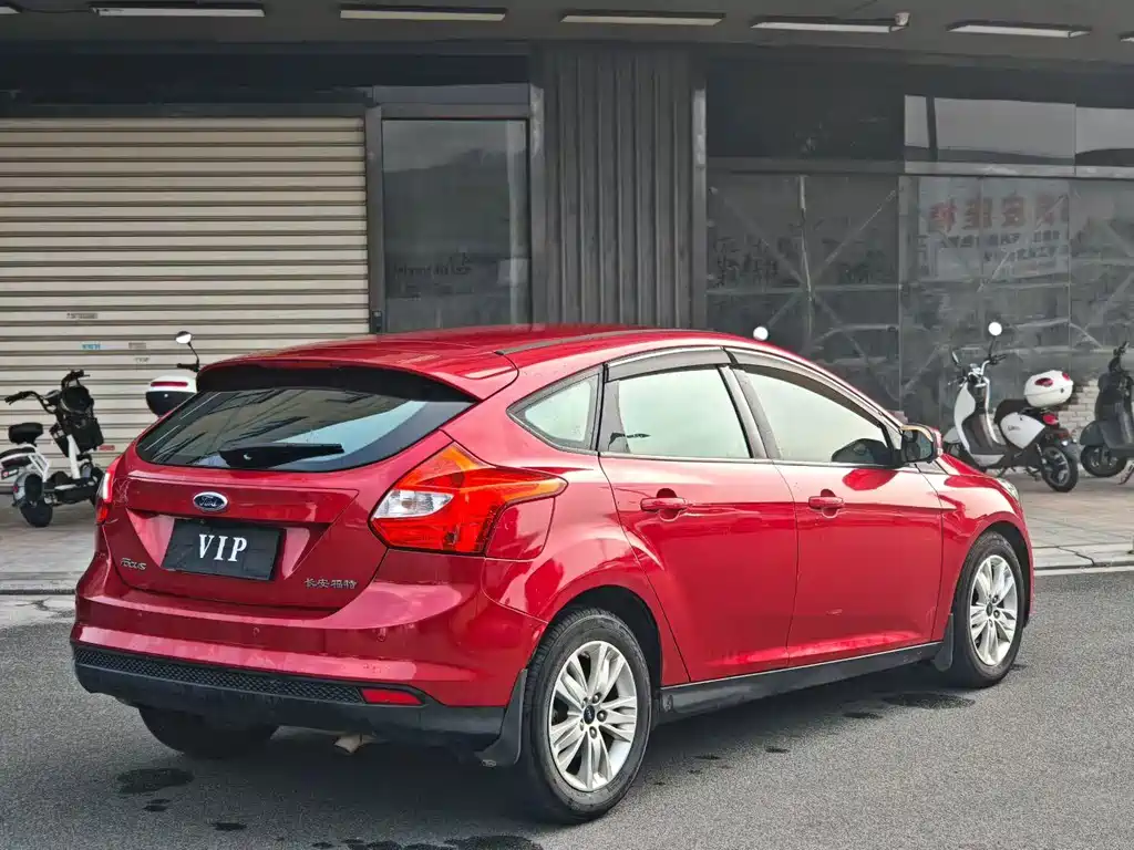 Ford Focus — миниатюра 8