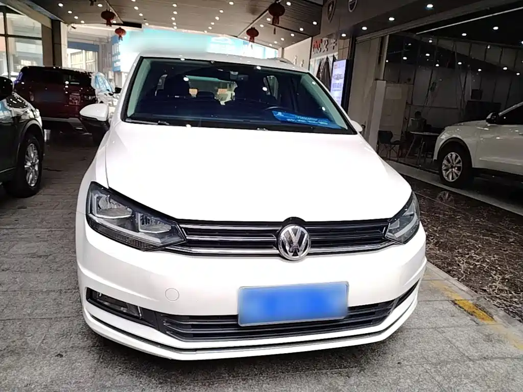 Volkswagen Touran — миниатюра 3