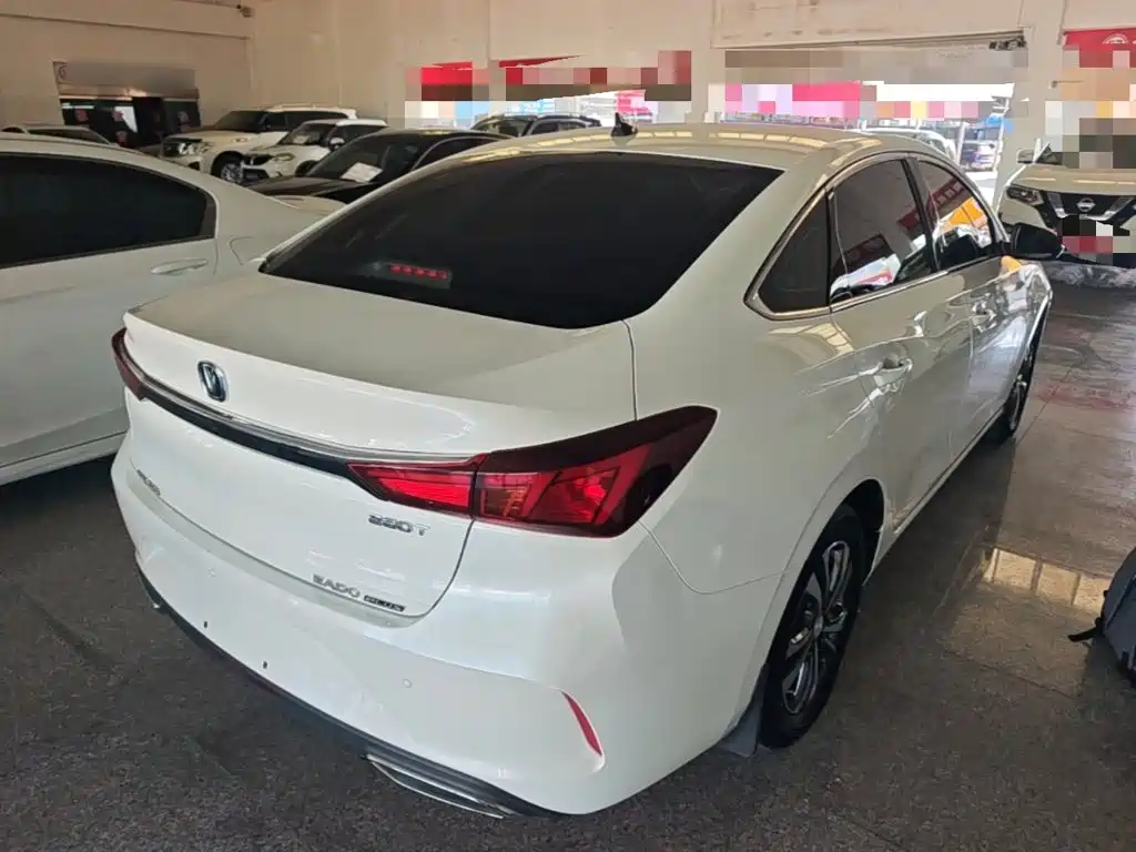 Changan Eado — миниатюра 7