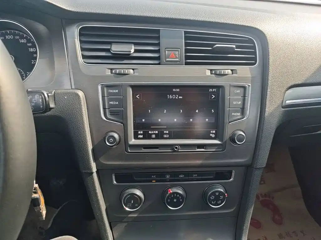 Volkswagen Golf — миниатюра 13