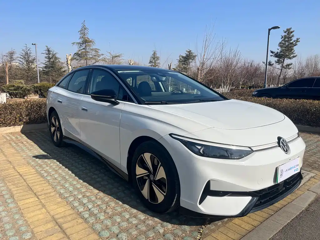 VOLKSWAGEN ID.7 VIZZION