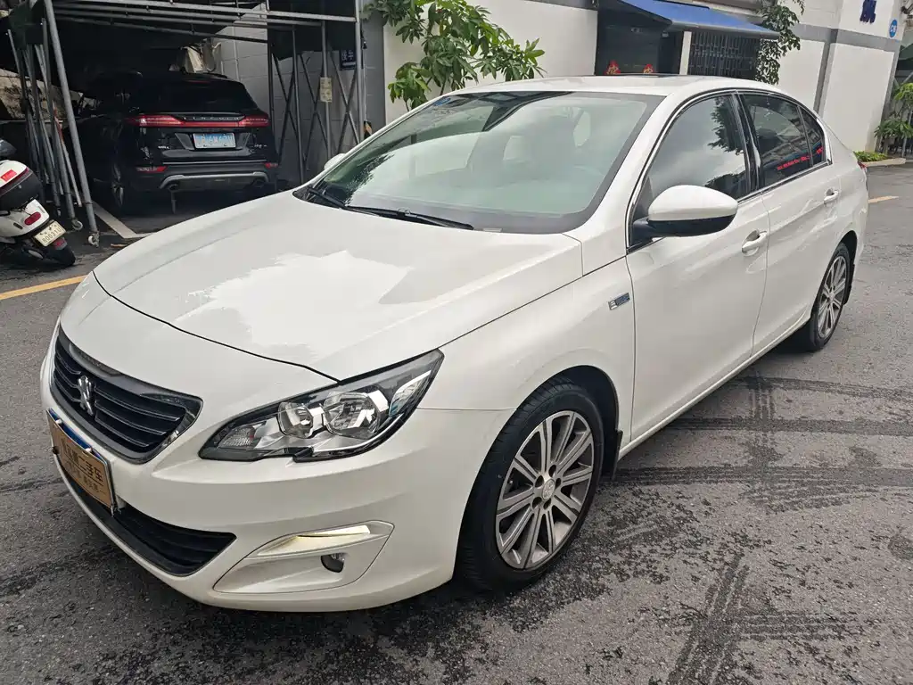 Peugeot 408 2016