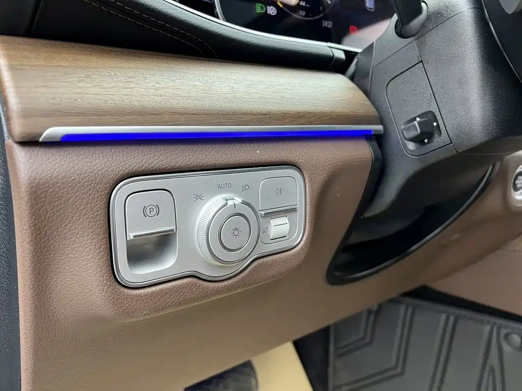 Mercedes-Benz GLE (Import) — миниатюра 31