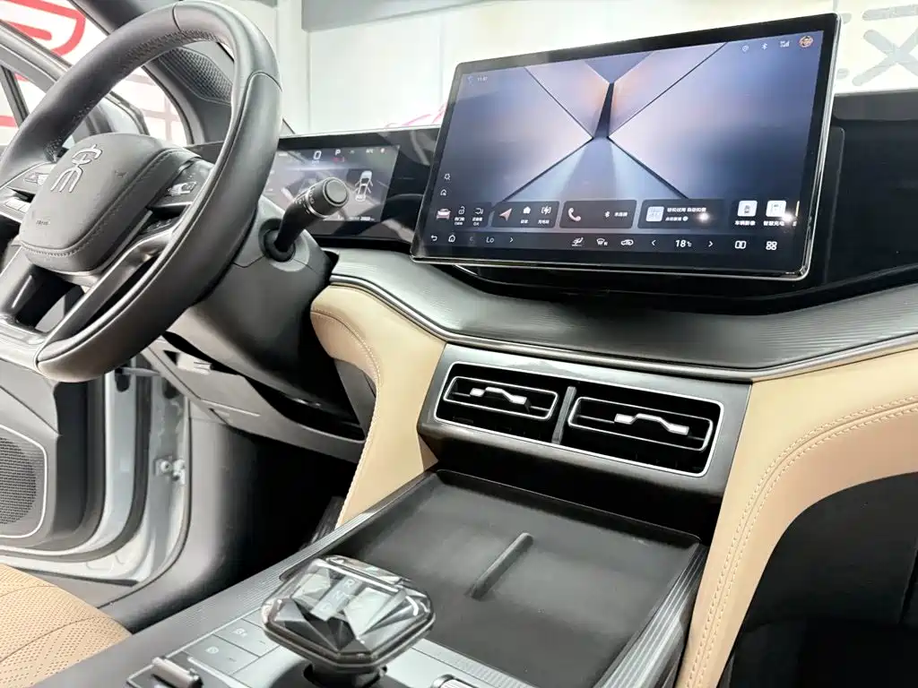 BYD L DM-i — миниатюра 18