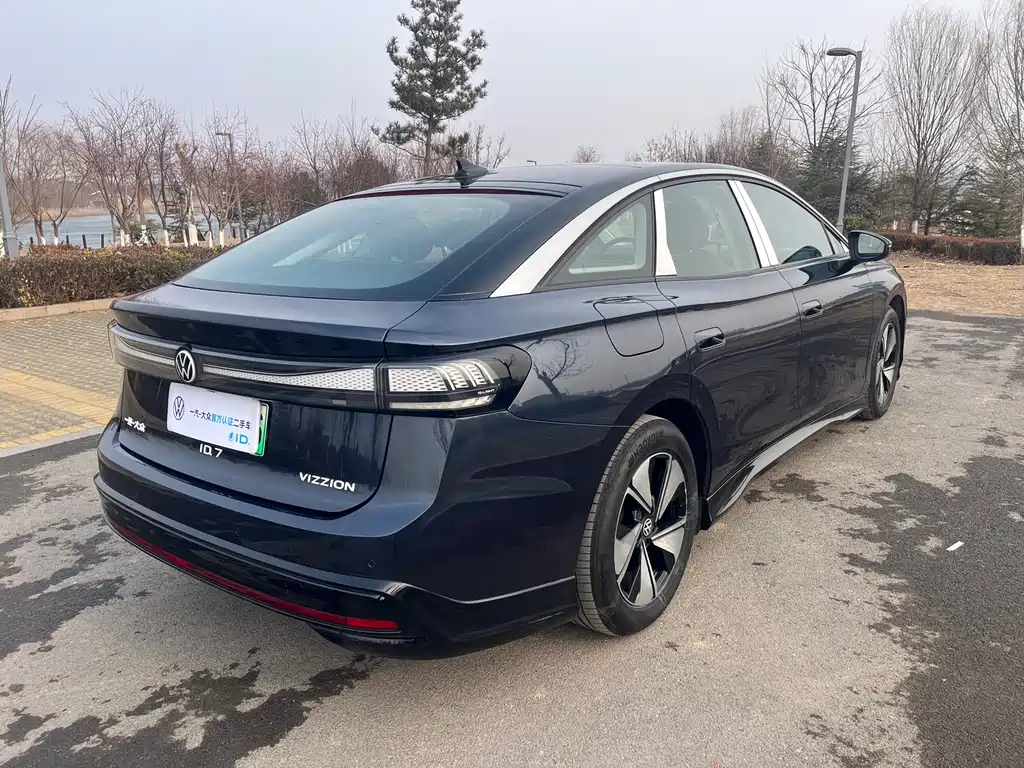 VOLKSWAGEN ID.7 VIZZION