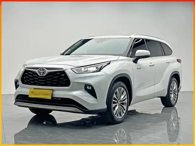 TOYOTA HIGHLANDER 2023
