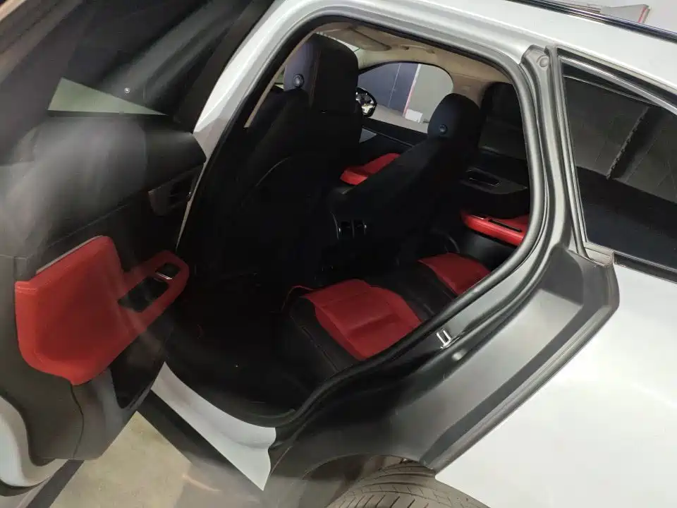 Jaguar F-PACE — миниатюра 6