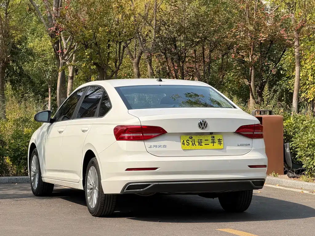 Volkswagen Lavida — миниатюра 8