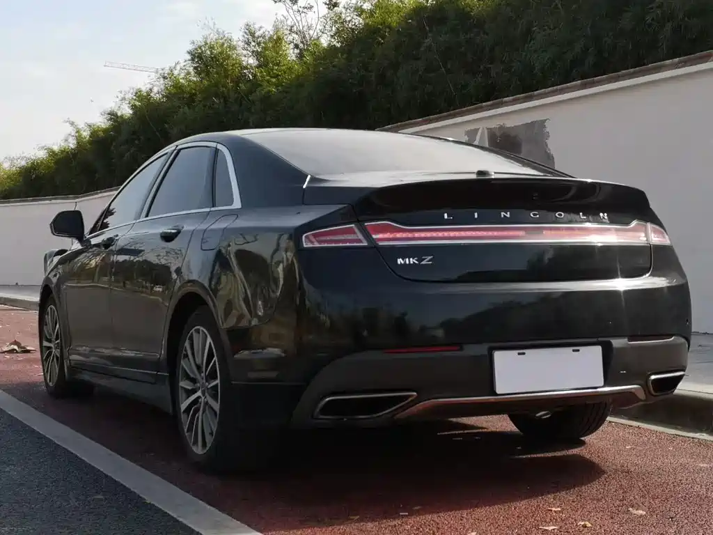 Lincoln MKZ — миниатюра 9