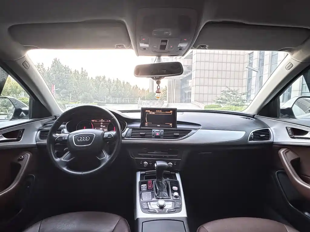 Audi A6L — миниатюра 9