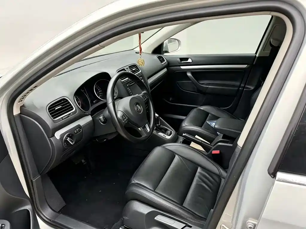 Volkswagen Golf (Import) — миниатюра 4