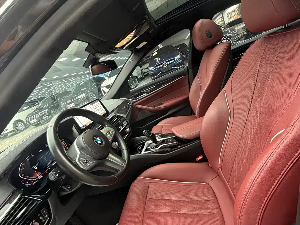 BMW 5 Series — миниатюра 4