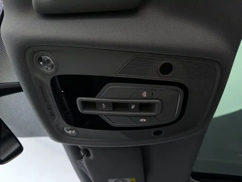 Audi A4L — миниатюра 21