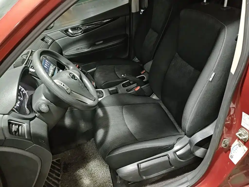 Nissan Tiida — миниатюра 20