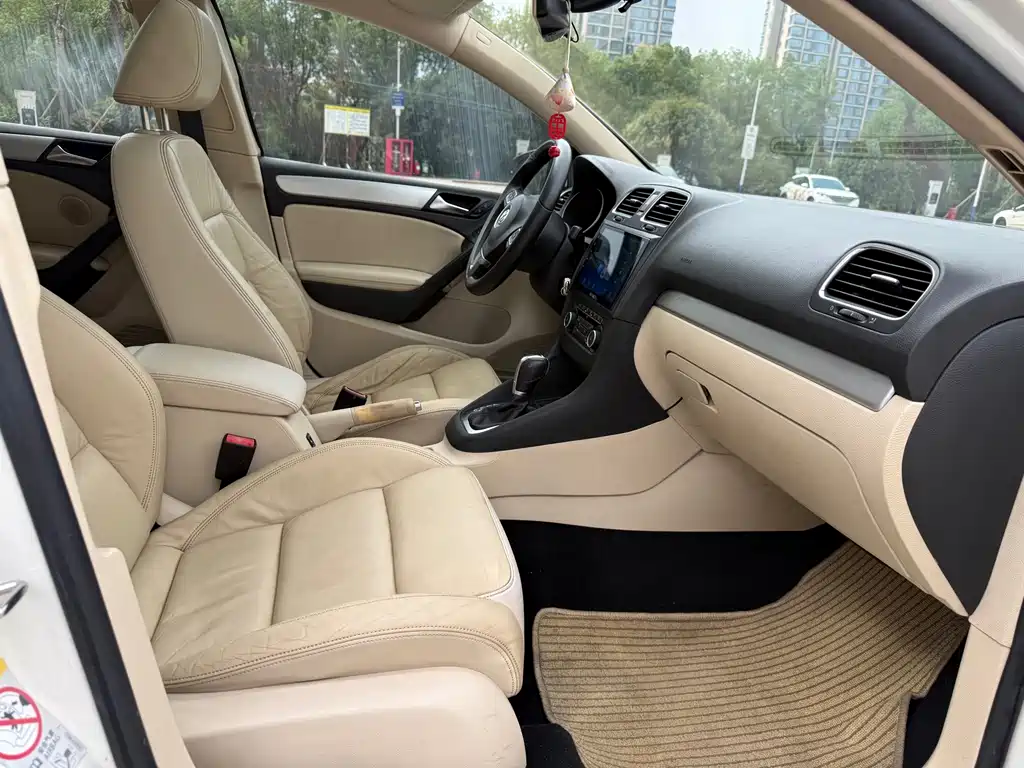 Volkswagen Golf — миниатюра 12