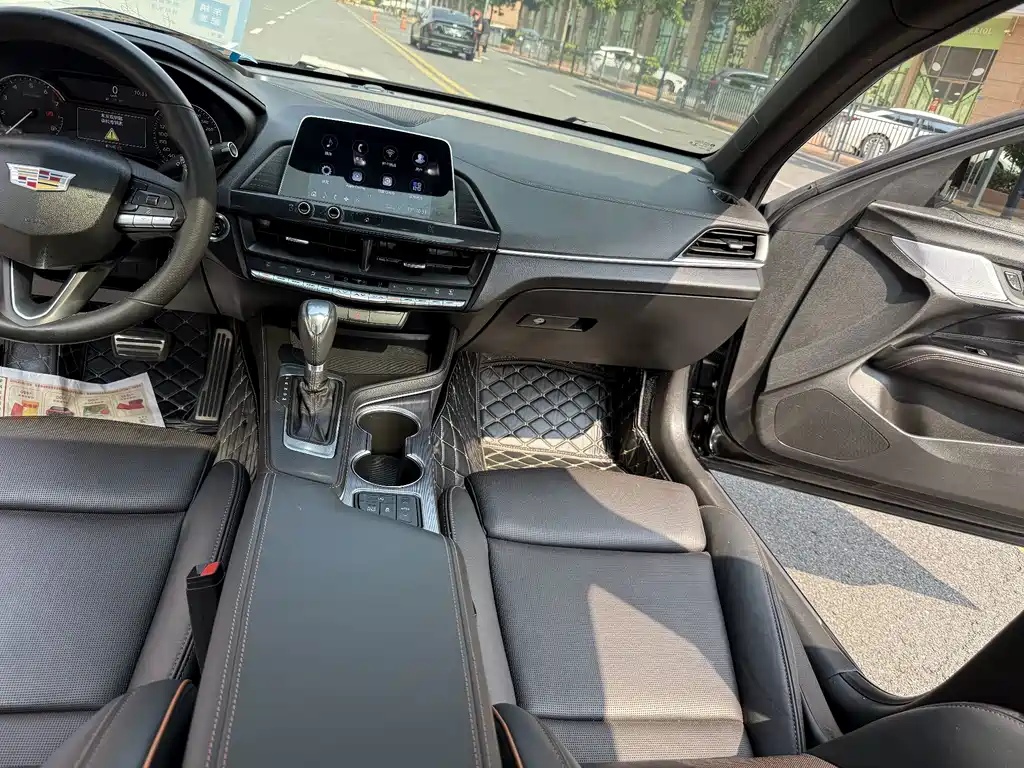 Cadillac CT4 — миниатюра 31