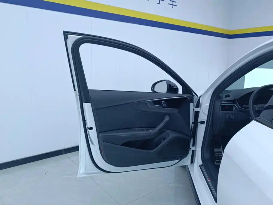 Audi A4L — миниатюра 7