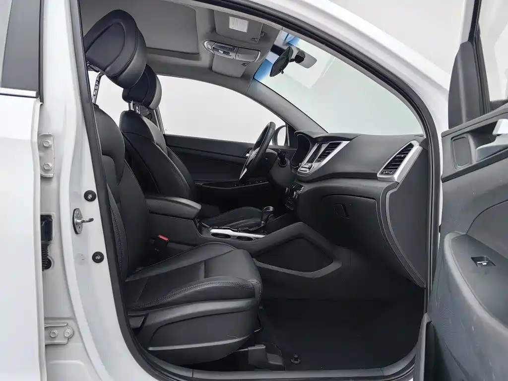 Hyundai Tucson — миниатюра 23