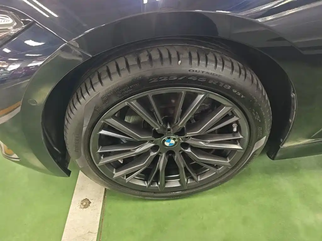 BMW 3 Series — миниатюра 23
