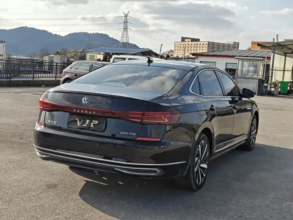 Volkswagen Passat 2022 330TSI Elite