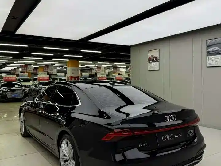 Audi A7L 2024 45 TFSI quattro