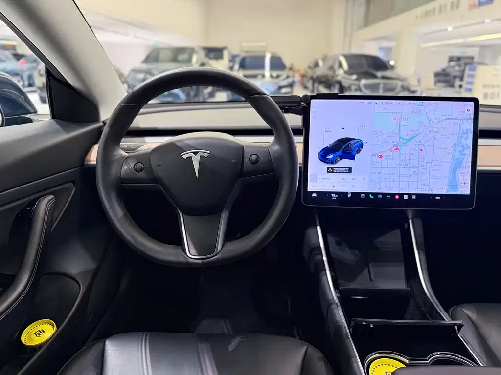 Tesla Model 3 — миниатюра 9