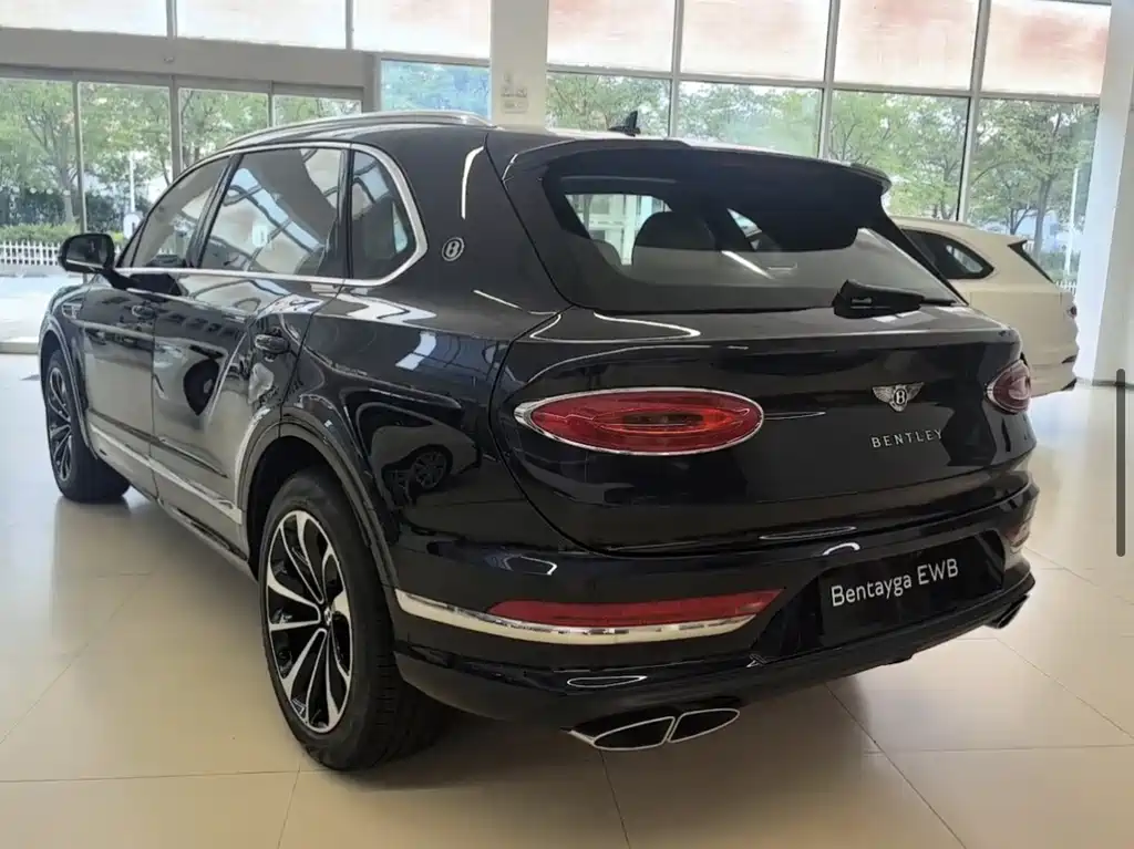 Bentley Bentayga — миниатюра 4