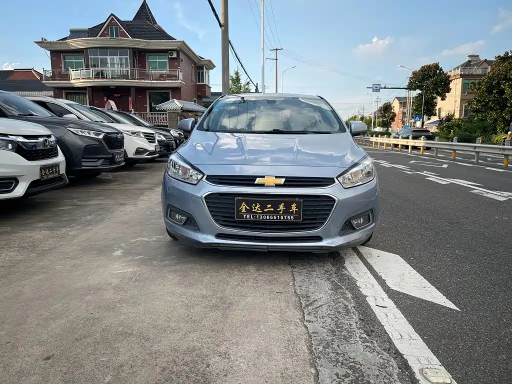 Chevrolet Cruze 1.5L Manual Fashion Edition, фото 2