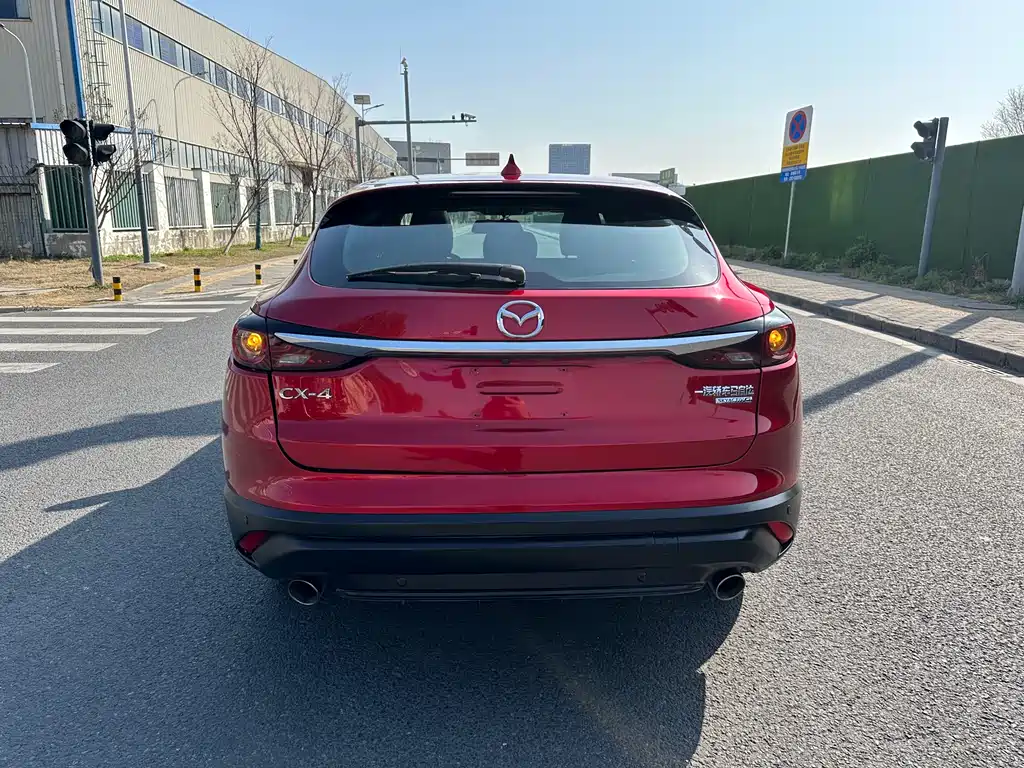 MAZDA CX 4