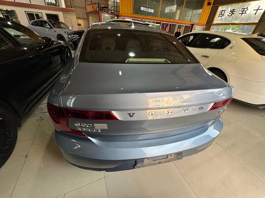 Volvo S90 — миниатюра 8