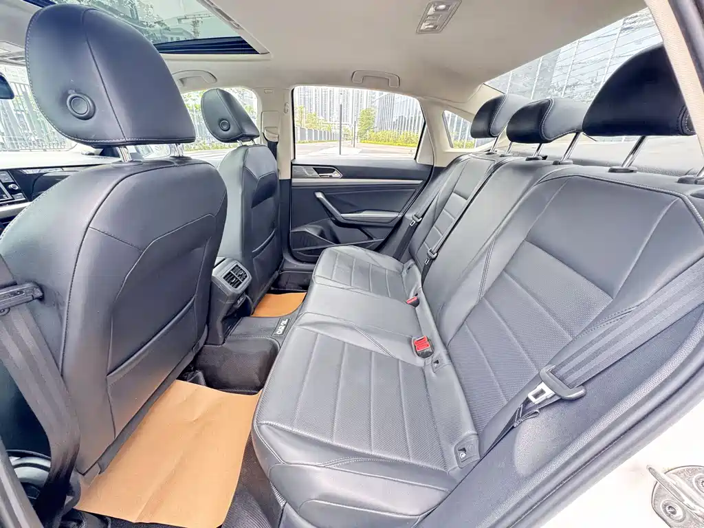 Volkswagen Lavida 2019 1.5L AT Comfort VI
