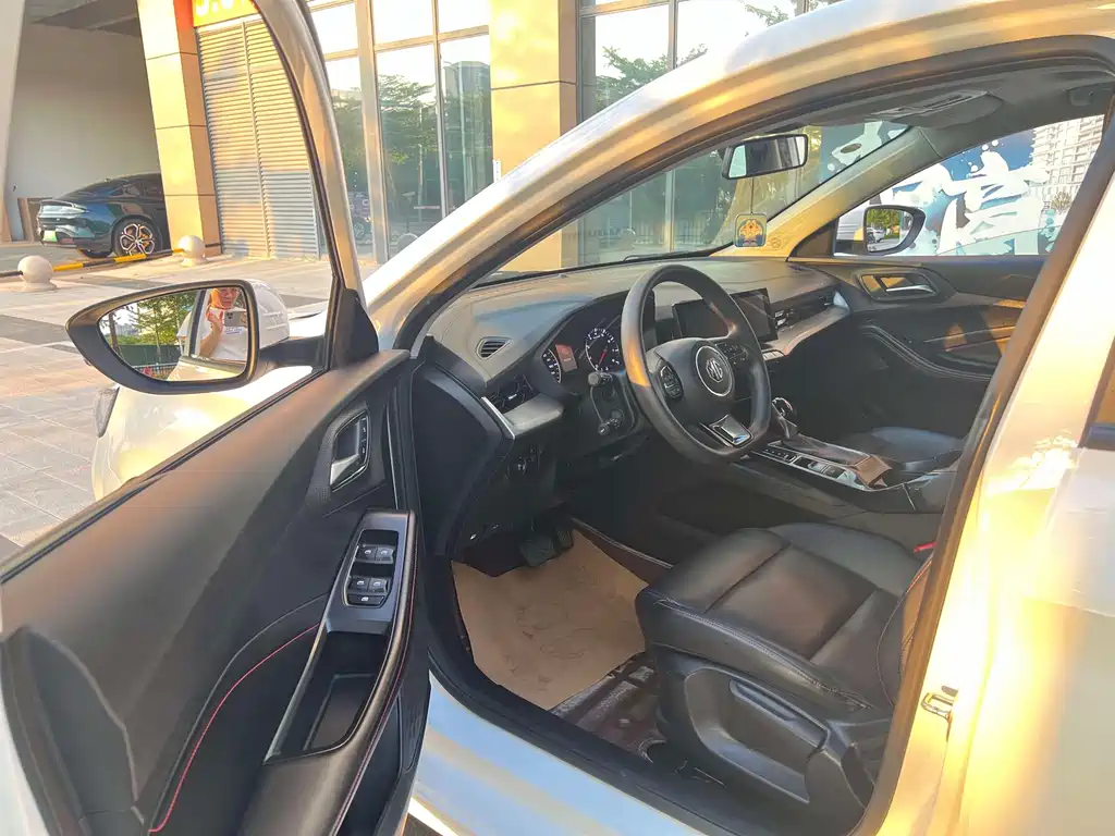 MG MG5 — миниатюра 3