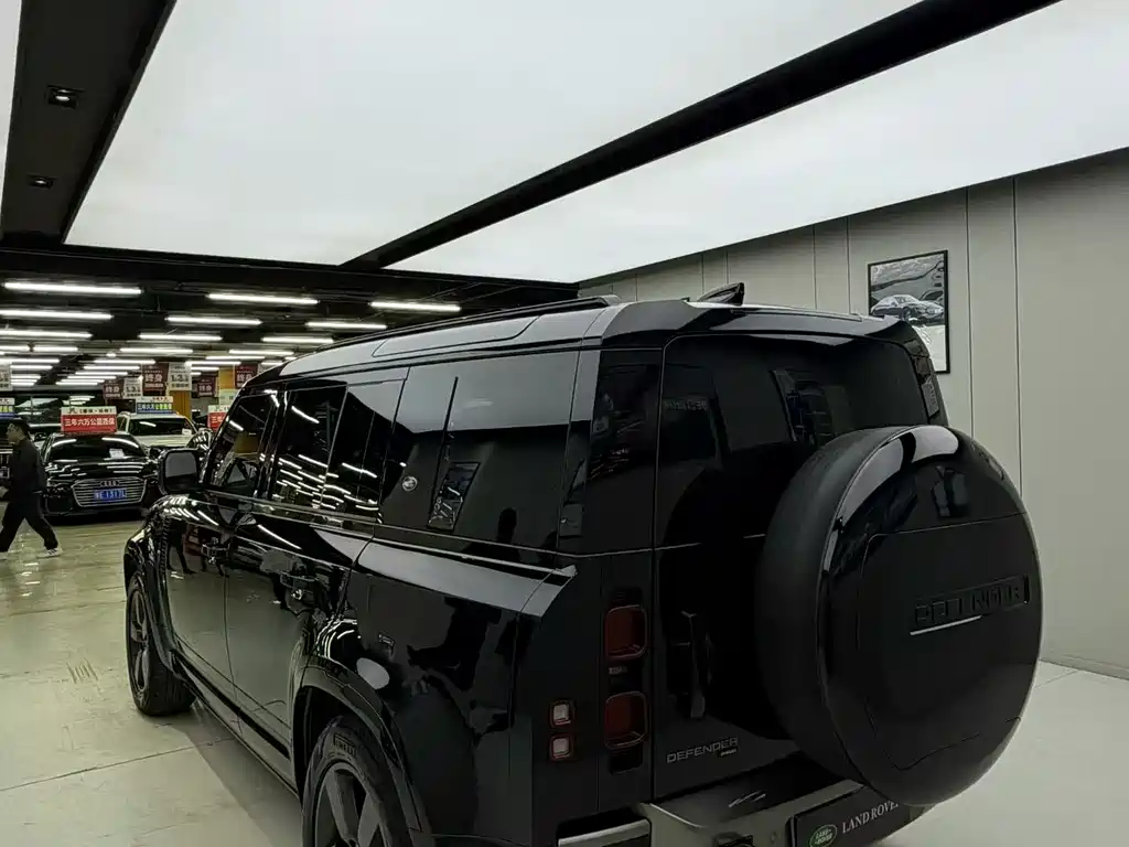 Land Rover Land Rover Defender 2023 110 3.0T P400