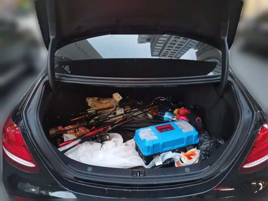 Mercedes-Benz E-Class — миниатюра 10