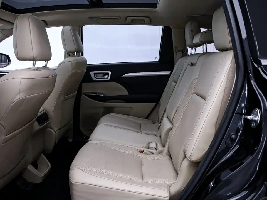 Toyota Highlander — миниатюра 15