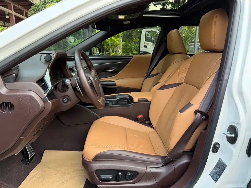 Lexus ES — миниатюра 4