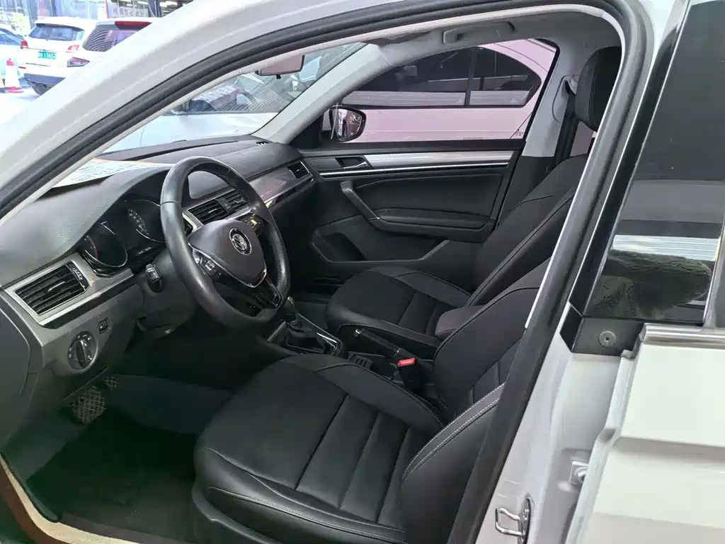 Volkswagen Bora — миниатюра 7