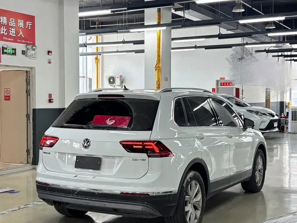 Volkswagen Tiguan — миниатюра 9