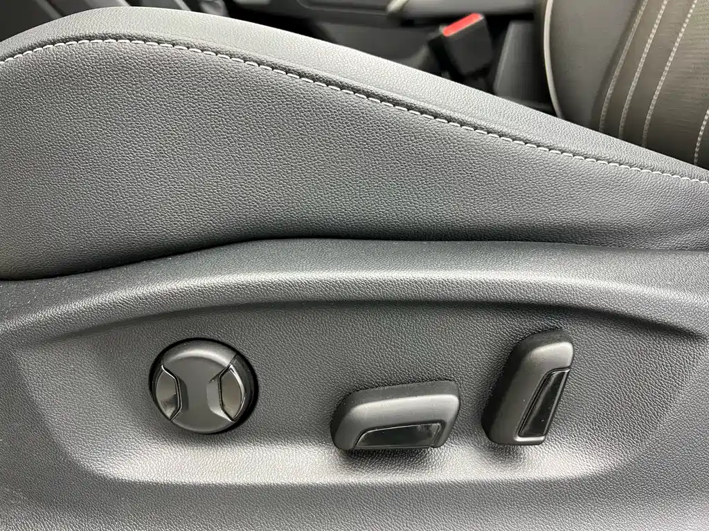 Volkswagen Tiguan L L 2023 330TSI AT R-Line