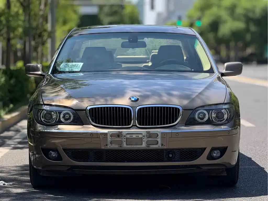 BMW 7 Series 7 2005 740Li