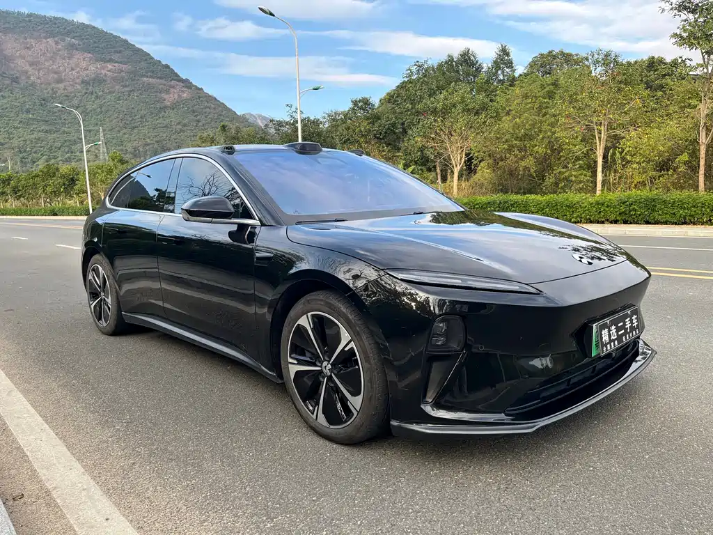 NIO NIO ET5T