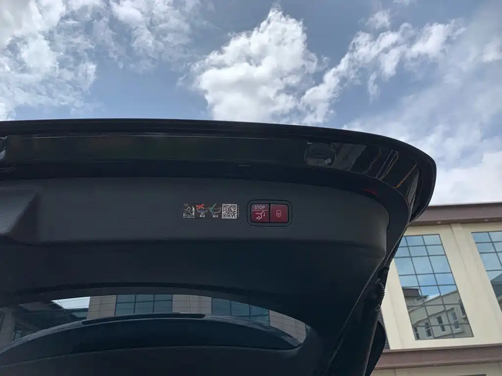 Mercedes-Benz GLC 2024 GLC 300 L 4MATIC 5 мест